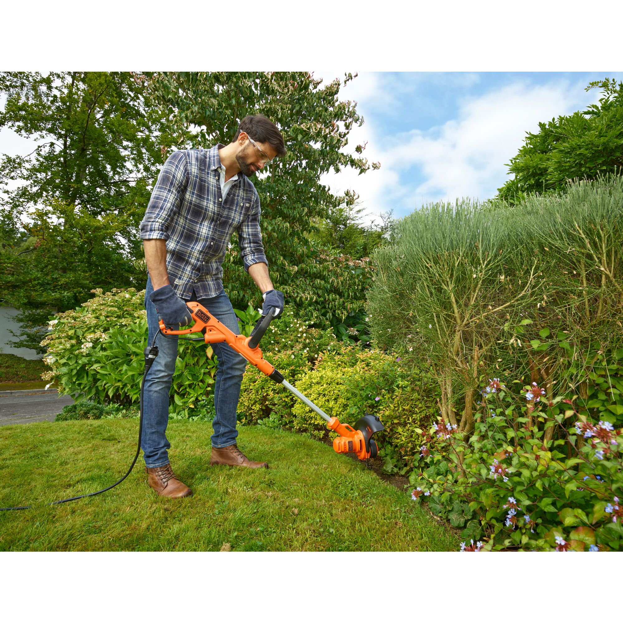 Black & Decker BESTA525-QS, Rasentrimmer, 25 cm, Nylonschnur, D-Schlaufengriff, 1,6 mm, 10 m