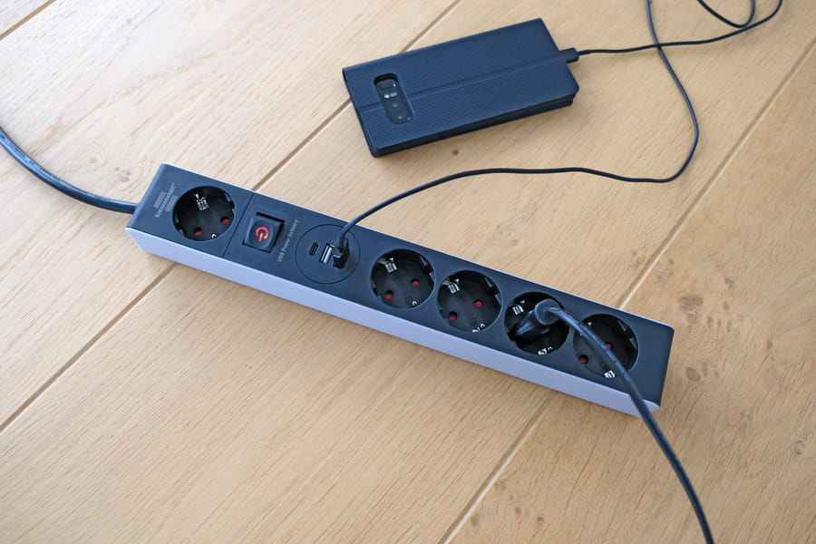 Brennenstuhl Premium-Line - Steckdosenleiste - mit USB-Spannungsversorgung - Ausgangsanschlüsse: 5 (2 x USB, 24 pin USB-C, 5 x Stromversorgung)