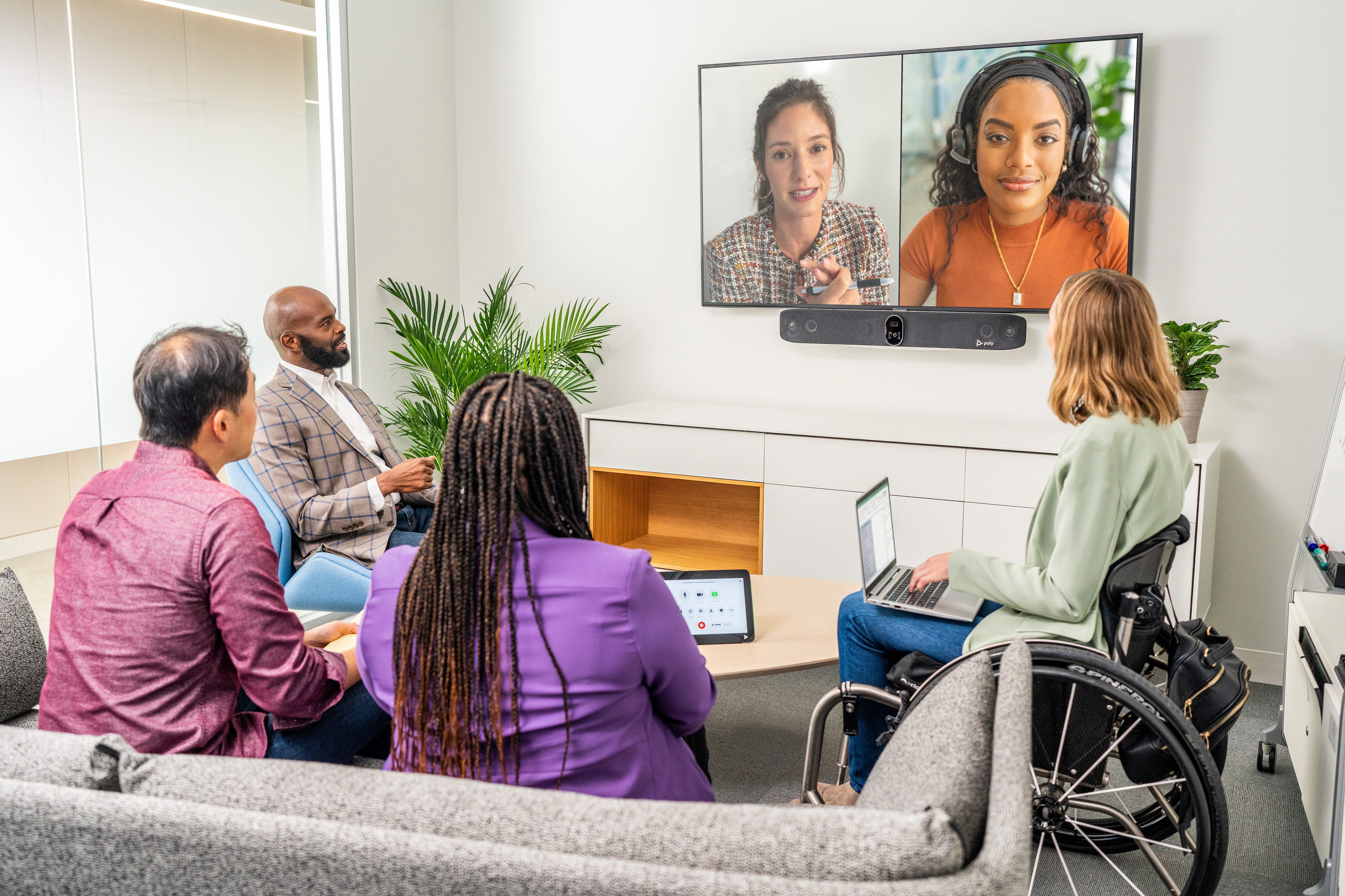 Poly HP Poly Studio X70 - All-in-One Videoleiste (Videoleiste, Poly TC10 Touchcontroller)