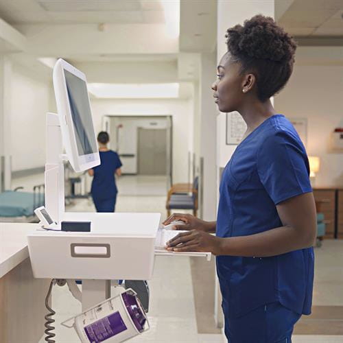 Ergotron CareFit Slim 2.0 - Wagen - leichtes Design - für All-In-One / LCD-Display - medizinisch - Aluminium, hochwertiger Kunststoff, verzinkter Stahl - weiß, Warm Gray - Bildschirmgröße: bis zu 68,6 cm (bis zu 27 Zoll)