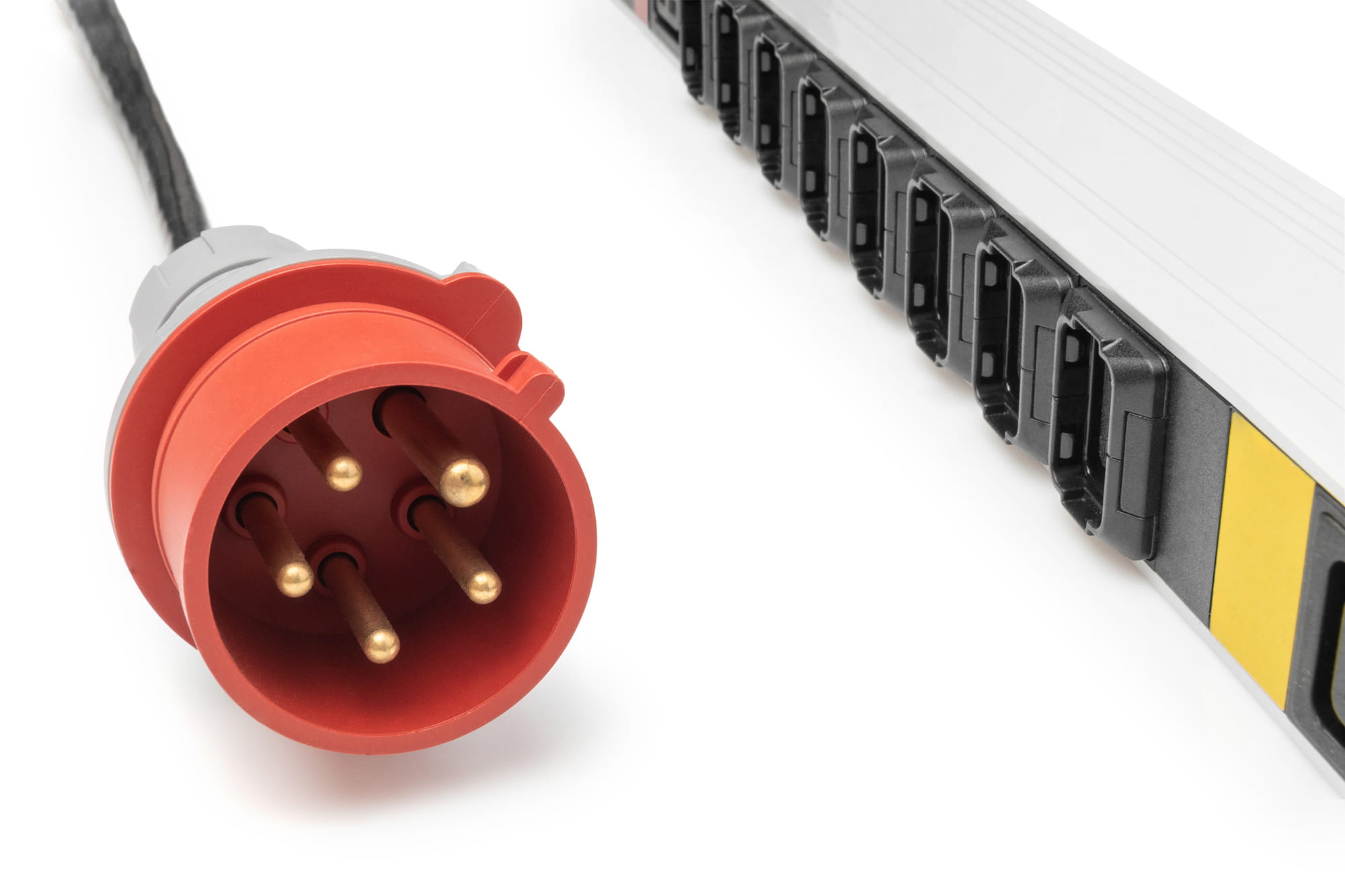 DIGITUS Basis IT PDU, 3-phasig 16A, 24 x C13, 3 x C19, 3 m Zuleitung, IEC 60309 16 A Stecker