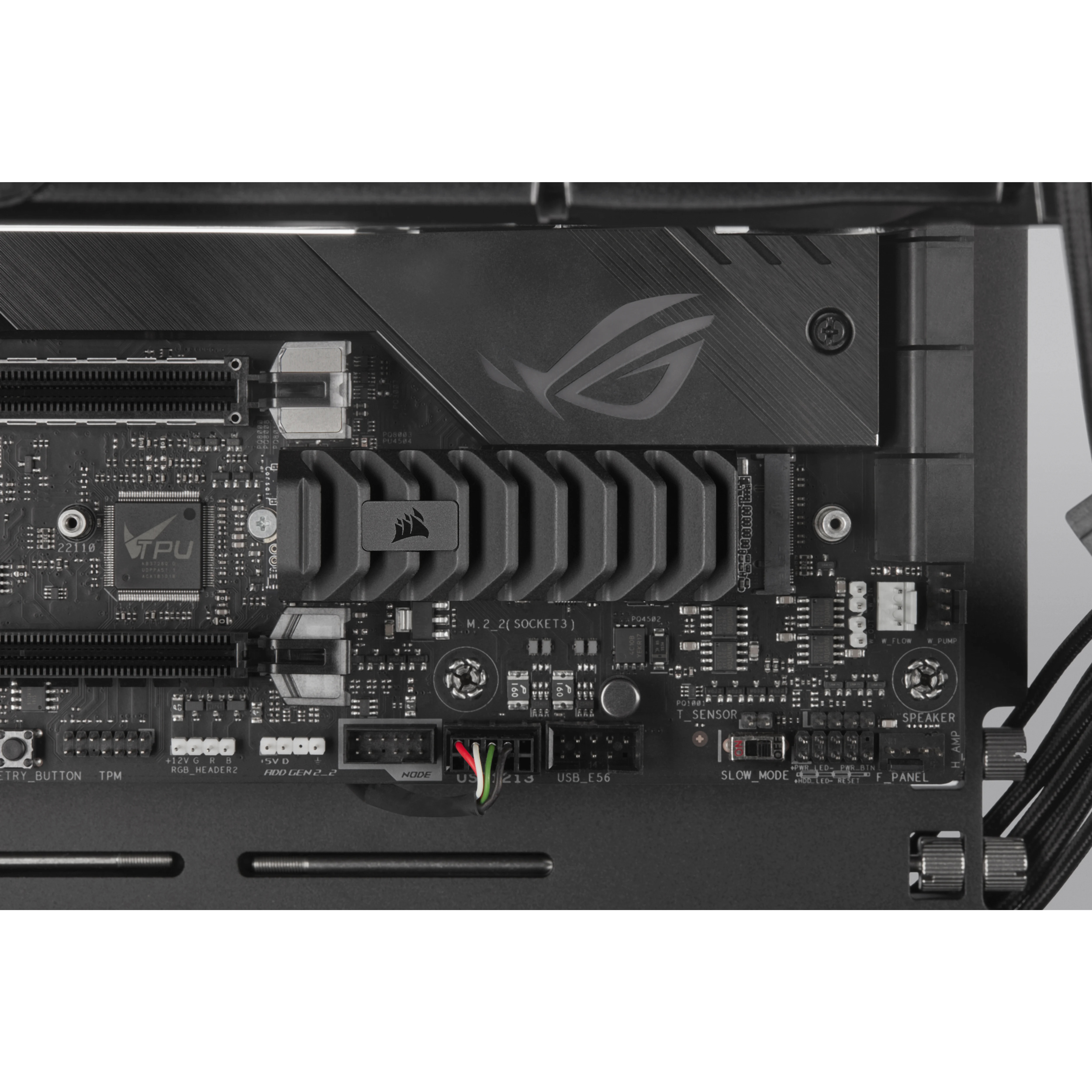 Corsair MP600 PRO XT - SSD - verschlüsselt - 4 TB - intern - M.2 2280 - PCIe 4.0 x4 (NVMe)