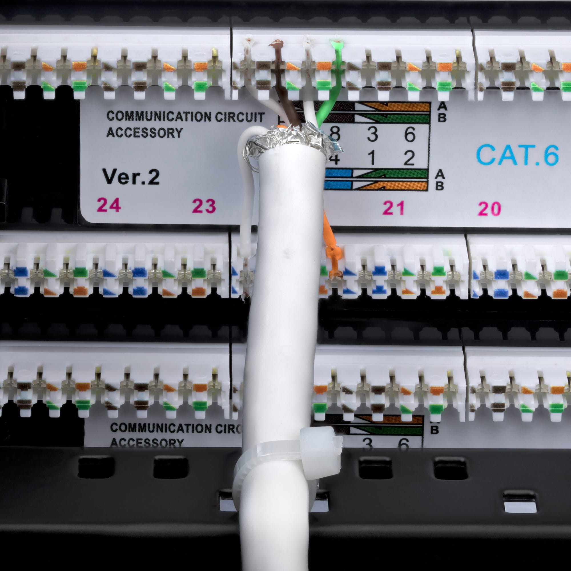 StarTech.com 48-Port Patchpanel, 2HE, 19 Zoll Rack Cat6 Patch Panel, RJ45, UTP, 110 Punch-Down, Ethernet-Netzwerk Patchfeld für Server Racks, 10/100/1000Base-T(X), Schnelles Ethernet, Gigabit Ethernet, 1000 Mbit/s, RJ-45, Cat6, U/UTP (UTP)