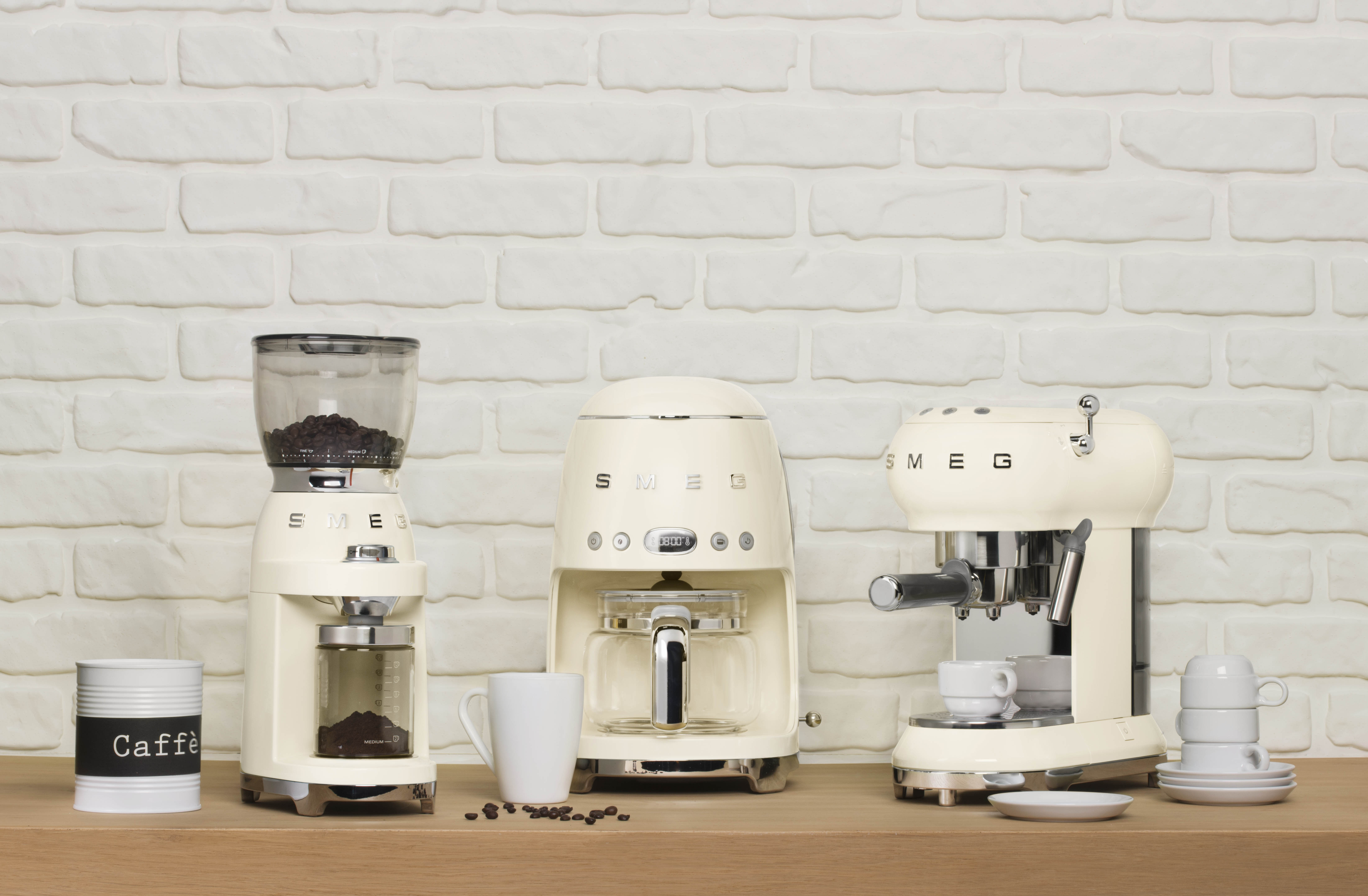 SMEG CGF11CREU, Mühle mit Mahlwerk, 350 g, Kegelmahlwerk, Edelstahl, Cremefarben, Edelstahl