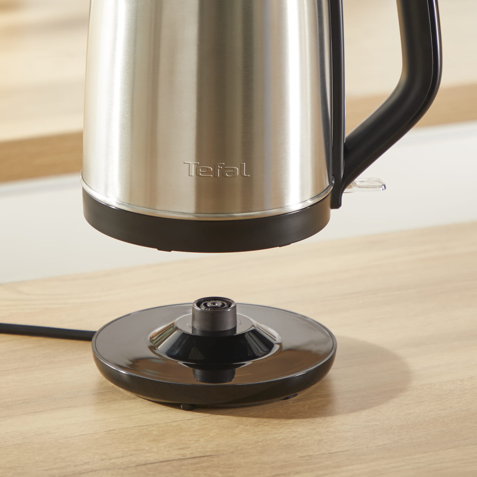 TEFAL Subito KO5S0DE0, 1,7 l, 2400 W, Schwarz, Edelstahl, Edelstahl, Regelbare Temperatur, Wasserstandsanzeige