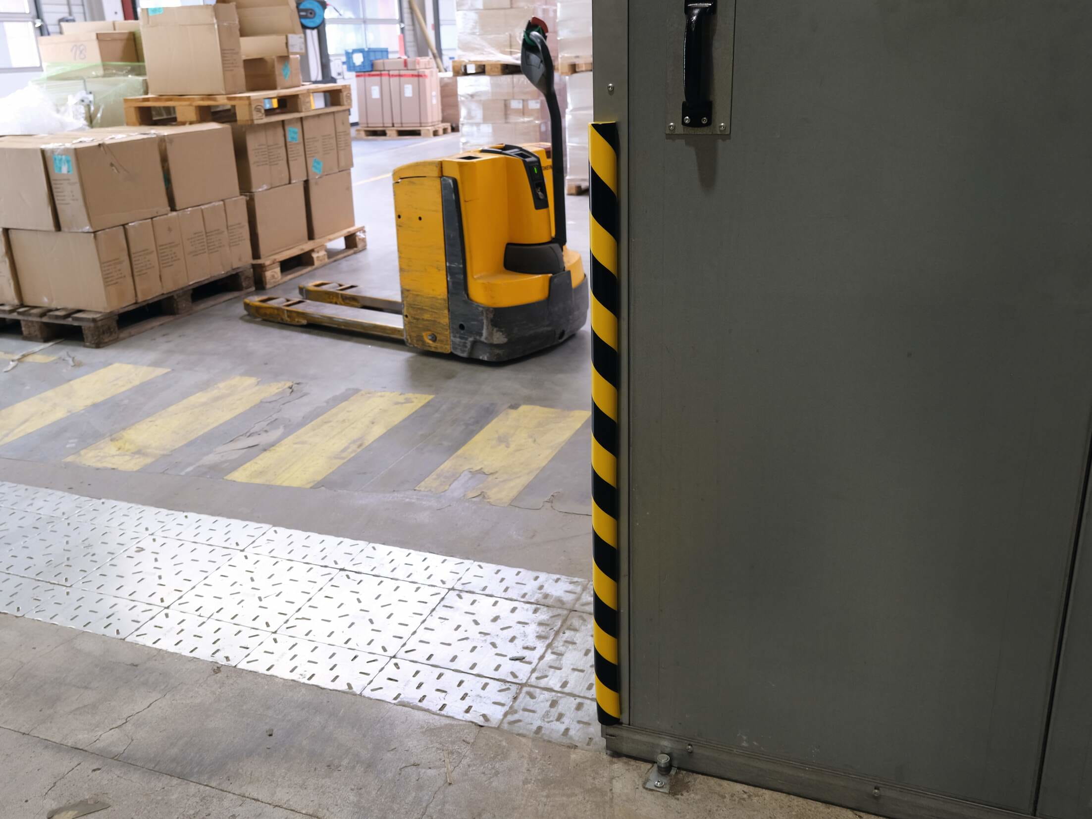Durable S32R, Kunststoff, Schwarz, Gelb, Abgerundet, 1000 mm, China