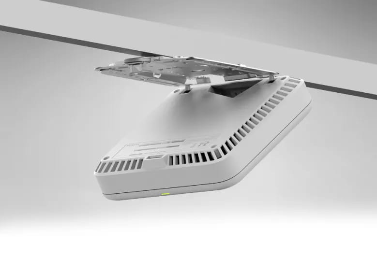 Netgear Insight WBE710 - Accesspoint - Tri-Band