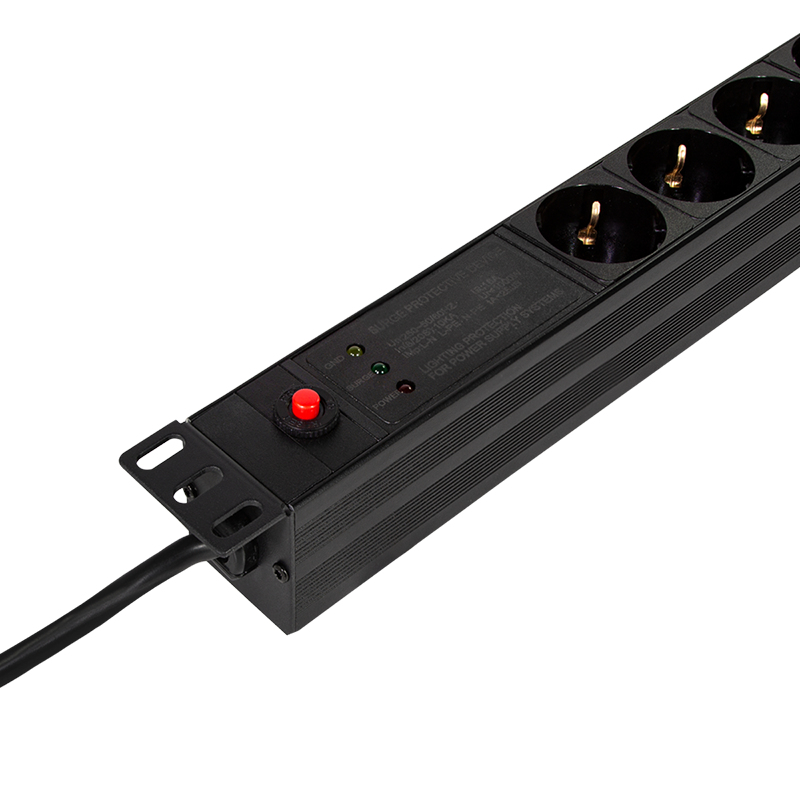 LogiLink PDU7C02, 1U, Senkrecht, Aluminium, Schwarz, 7 AC-Ausgänge, Typ F