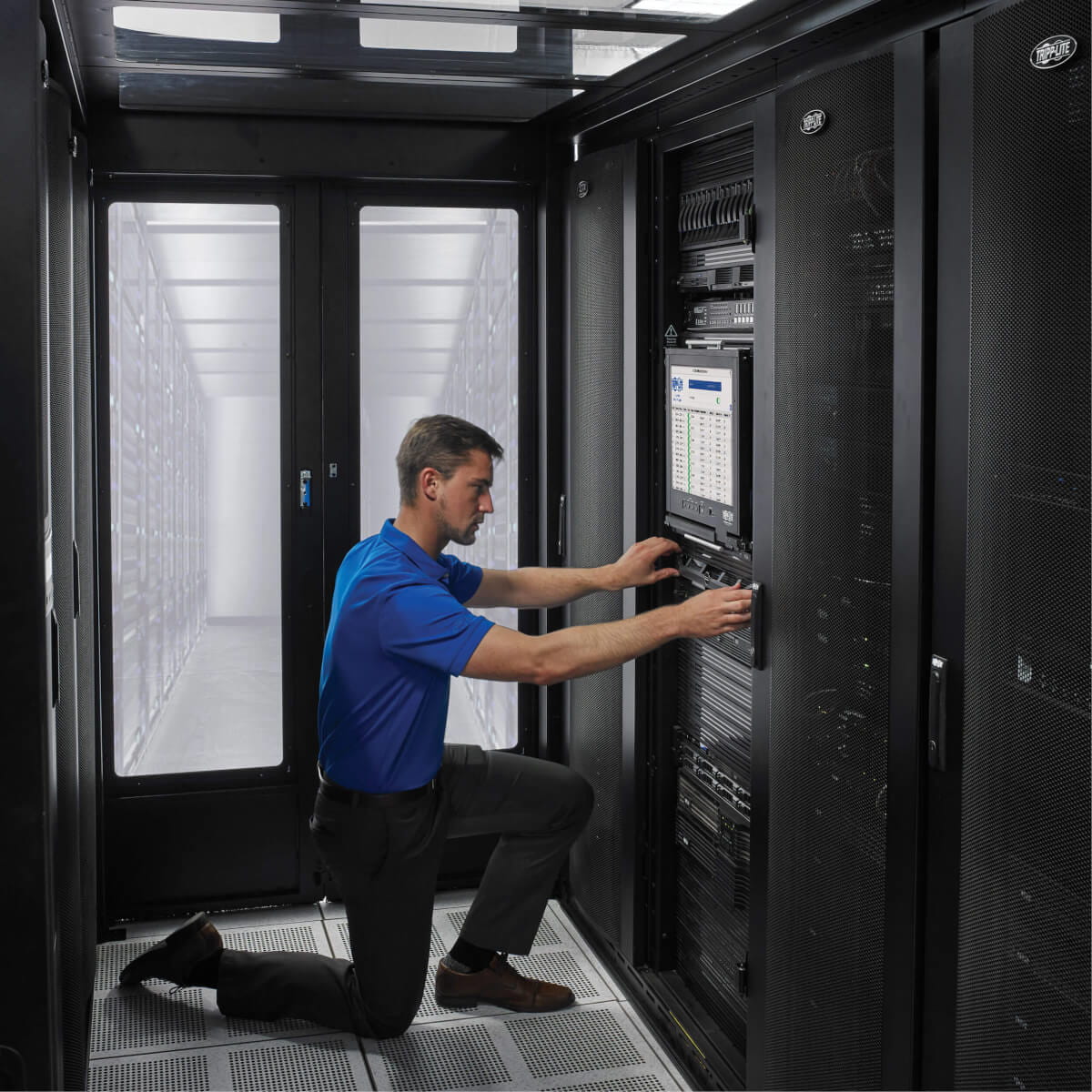 Eaton Tripp Lite Series Tall Riser Panels for Hot/Cold Aisle Containment System - Wide 750 mm Racks, Set of 2 - Steigleitung für Kabelführungsblenden - Schwarz - 6U (Packung mit 2)