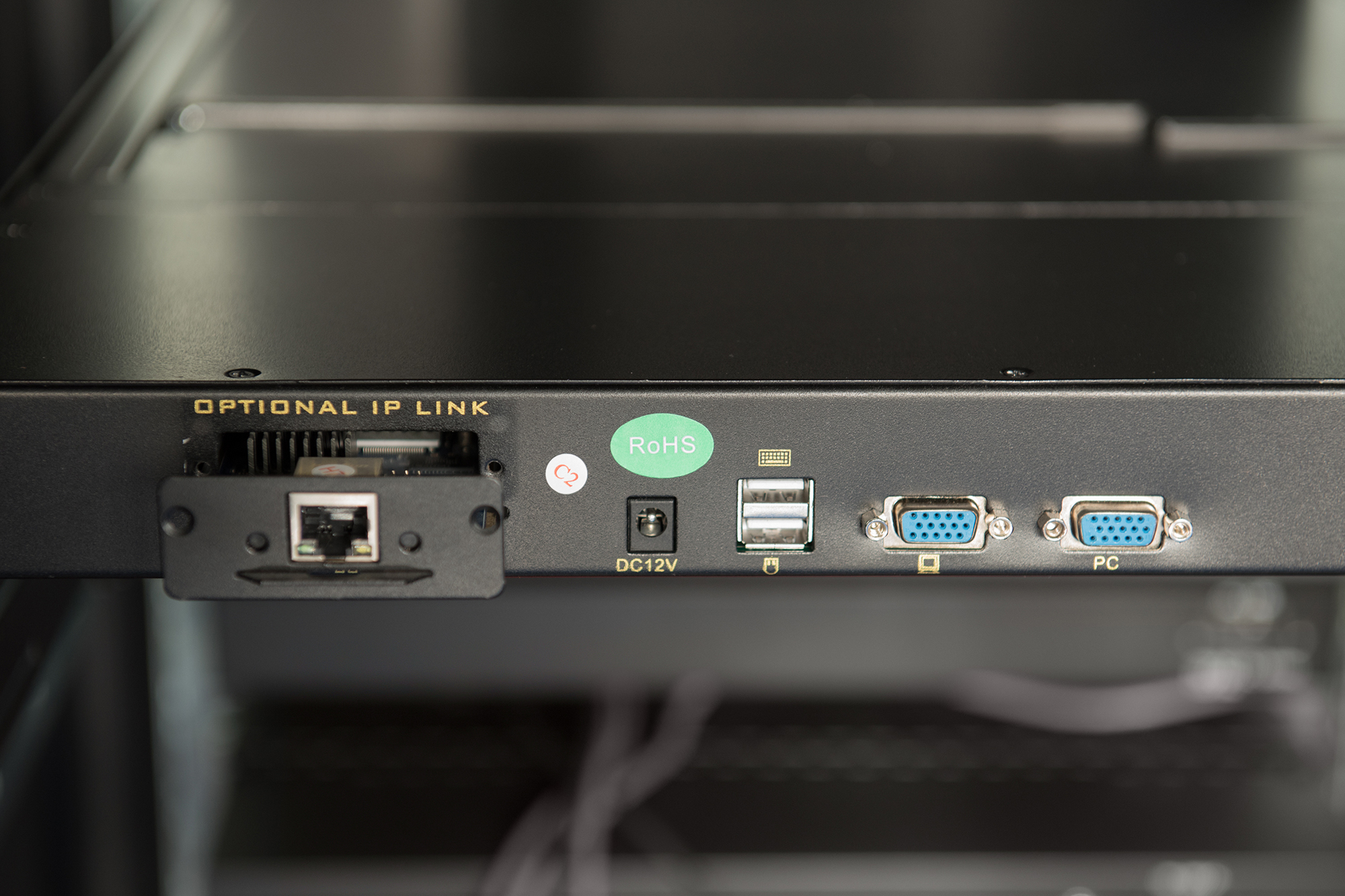 DIGITUS 19" LCD KVM-Konsole, 1-Port VGA, türkische Tastatur