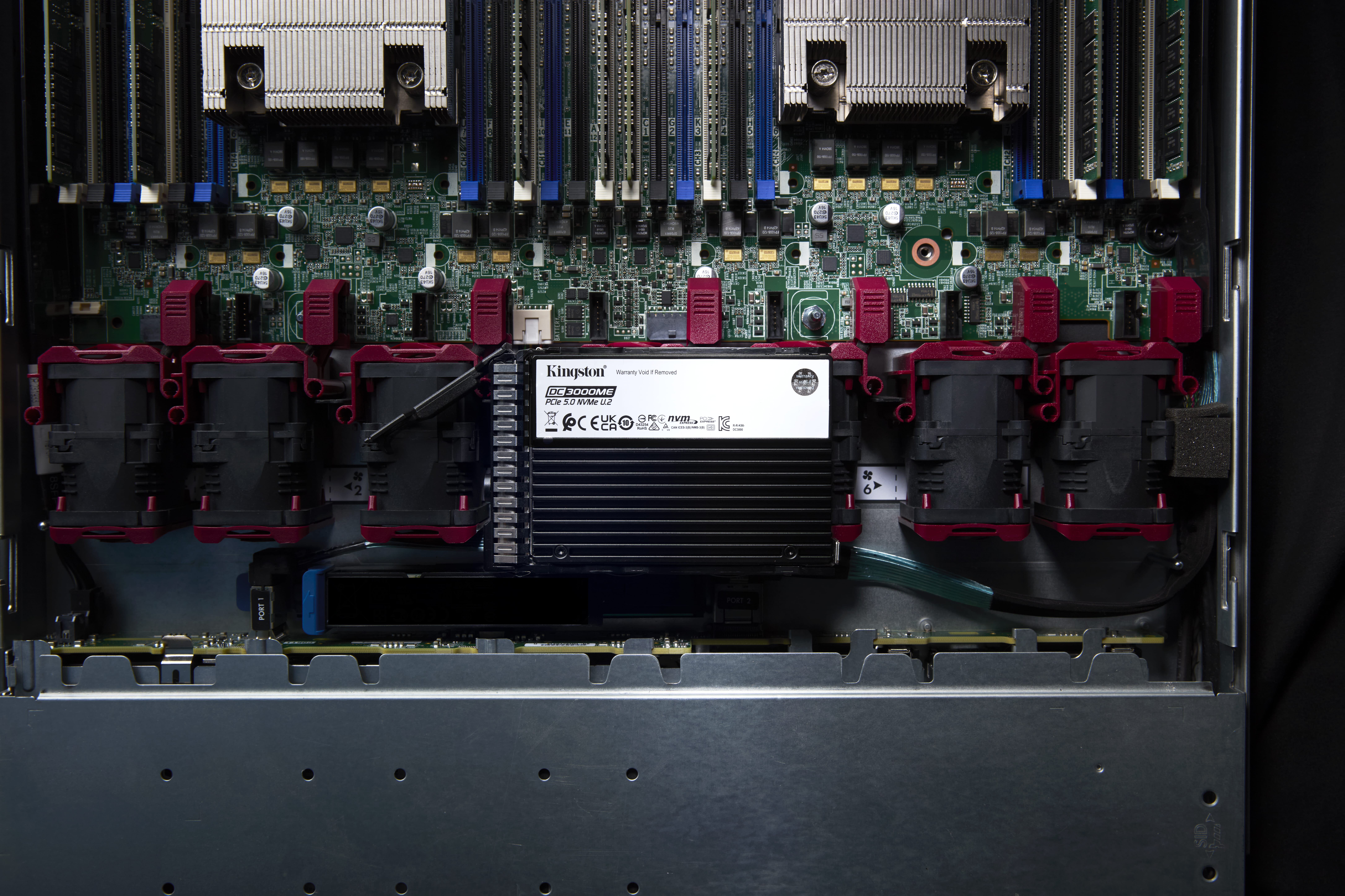 Kingston DC3000ME - SSD - Enterprise - verschlüsselt - 7.68 TB - intern - 2.5" (6.4 cm)