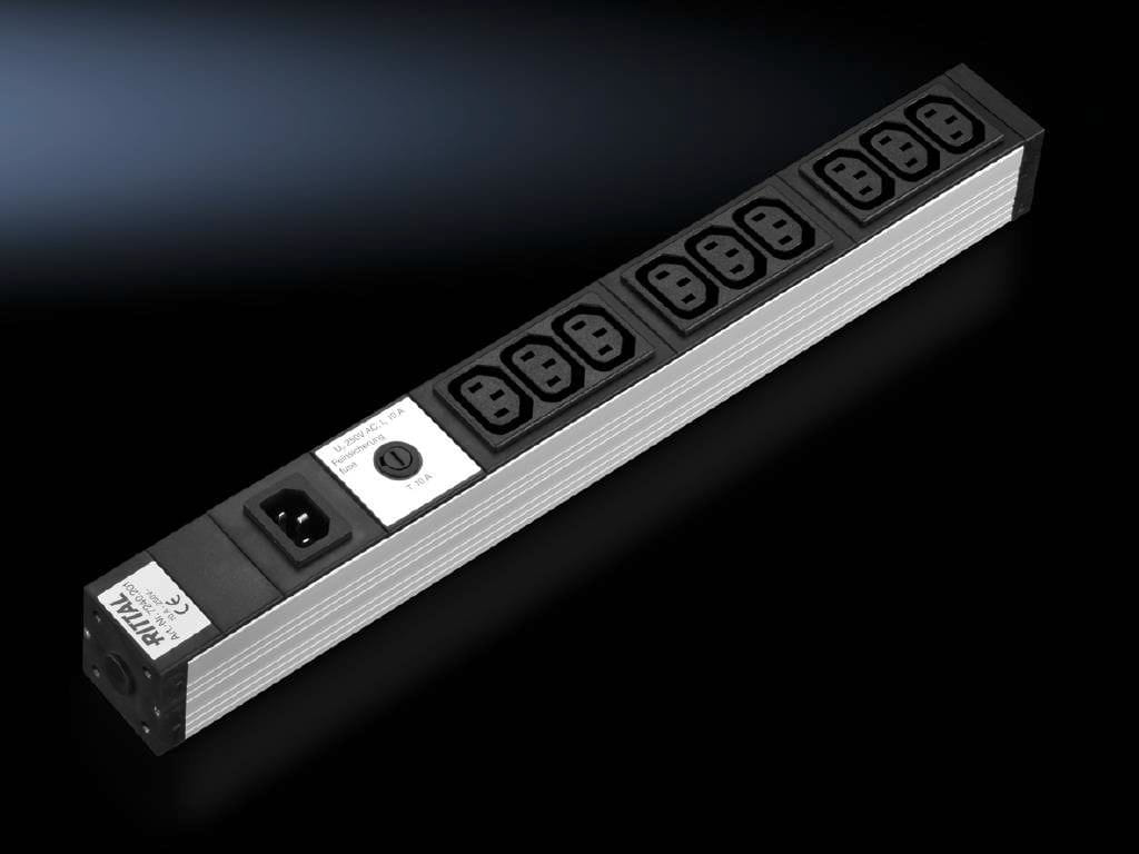 Rittal Steckdosenleiste (Rack - einbaufähig) - Eingabe, Eingang IEC 60320 C14 - Ausgangsanschlüsse: 9 (power IEC 60320 C13)