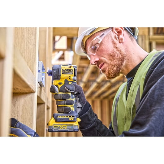 DEWALT DCF870E2T-QW, Schlagschrauber, Bürstenlos, Schwarz, Gelb, 1/4", 3000 RPM, 56 Nm