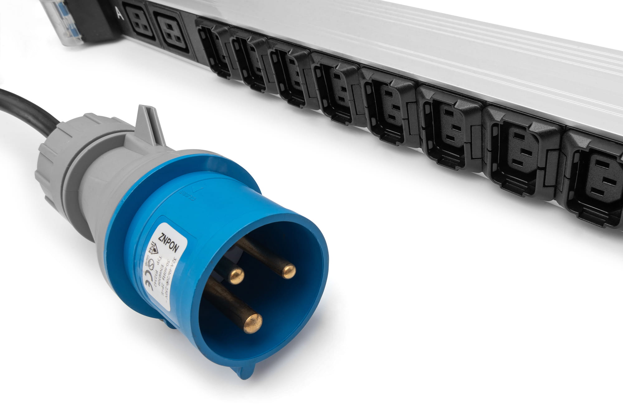 DIGITUS Basis IT PDU, 1-phasig 32A, 24 x C13, 4 x C19, 3 m Zuleitung, IEC 60309 32 A Stecker