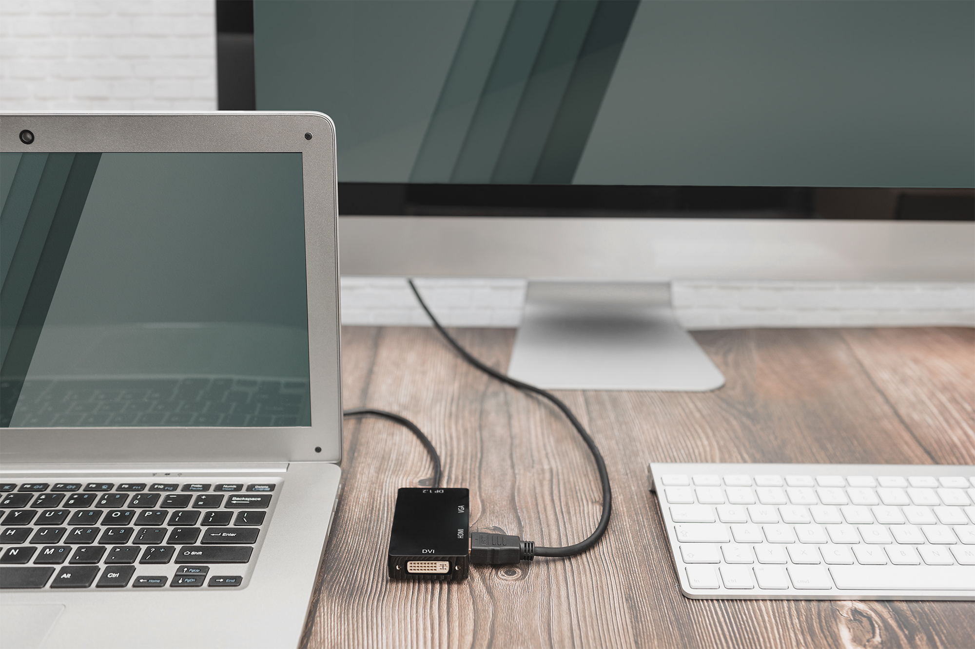 DIGITUS DisplayPort 3in1 Adapter / Konverter - DP - HDMI+DVI+VGA