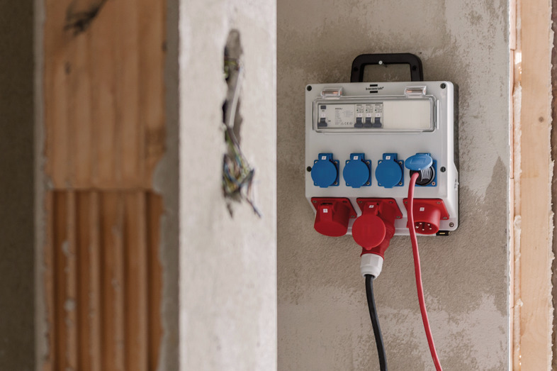 Brennenstuhl 1154890020, Schwarz, Blau, Grau, Rot, 7 AC-Ausgänge, 400 V, 32 A, 230 V, 400 V