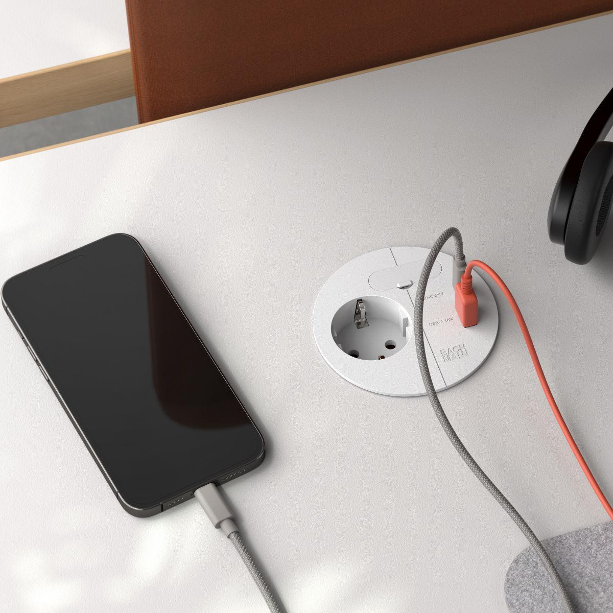 Bachmann Loop in Charge, Type E + USB A + USB C, CEE 7/3, 2P, Schrauben, Eingebaut, Weiß