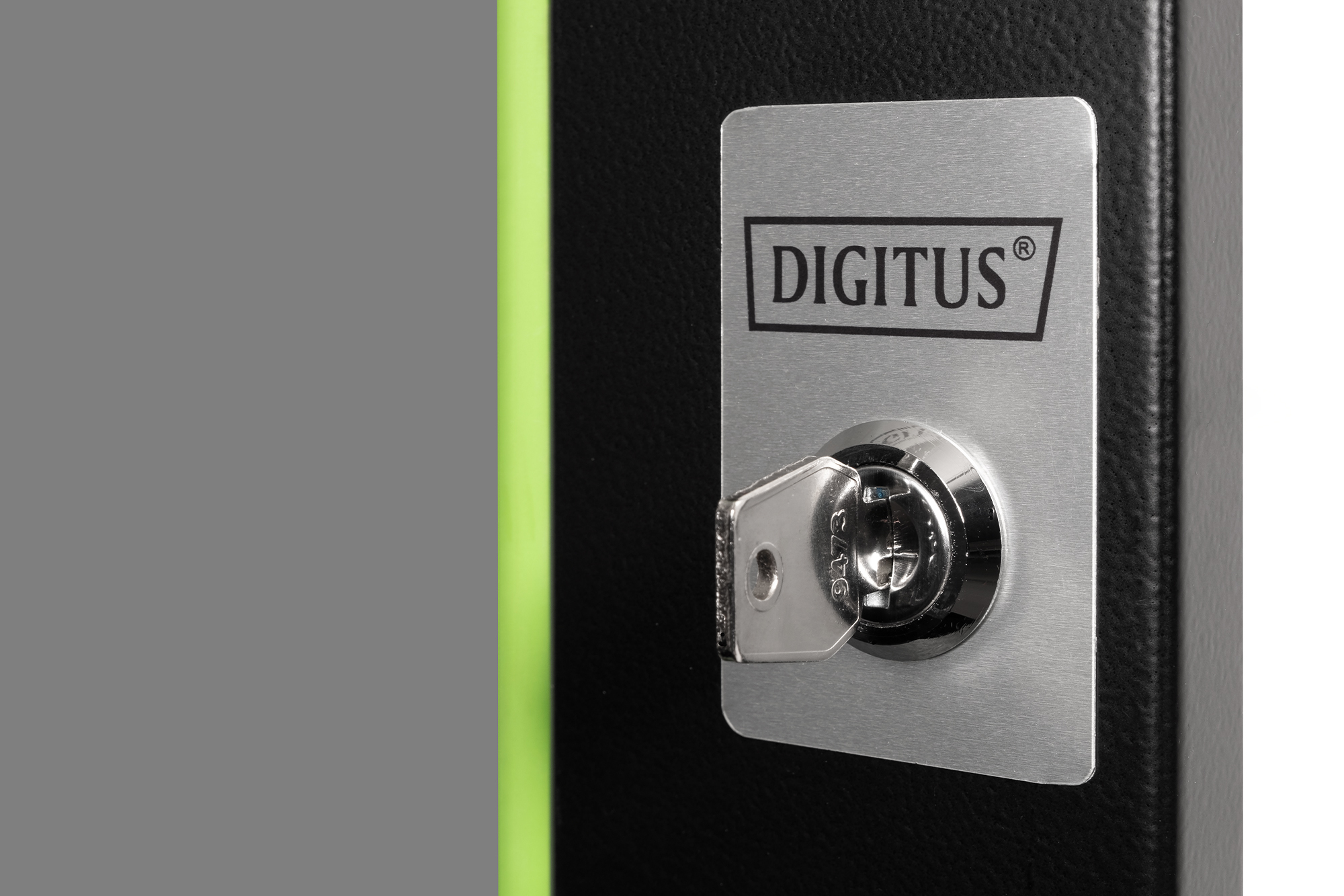 DIGITUS Glas-Fronttür für 19" 7HE Wandgehäuse Unique Serie