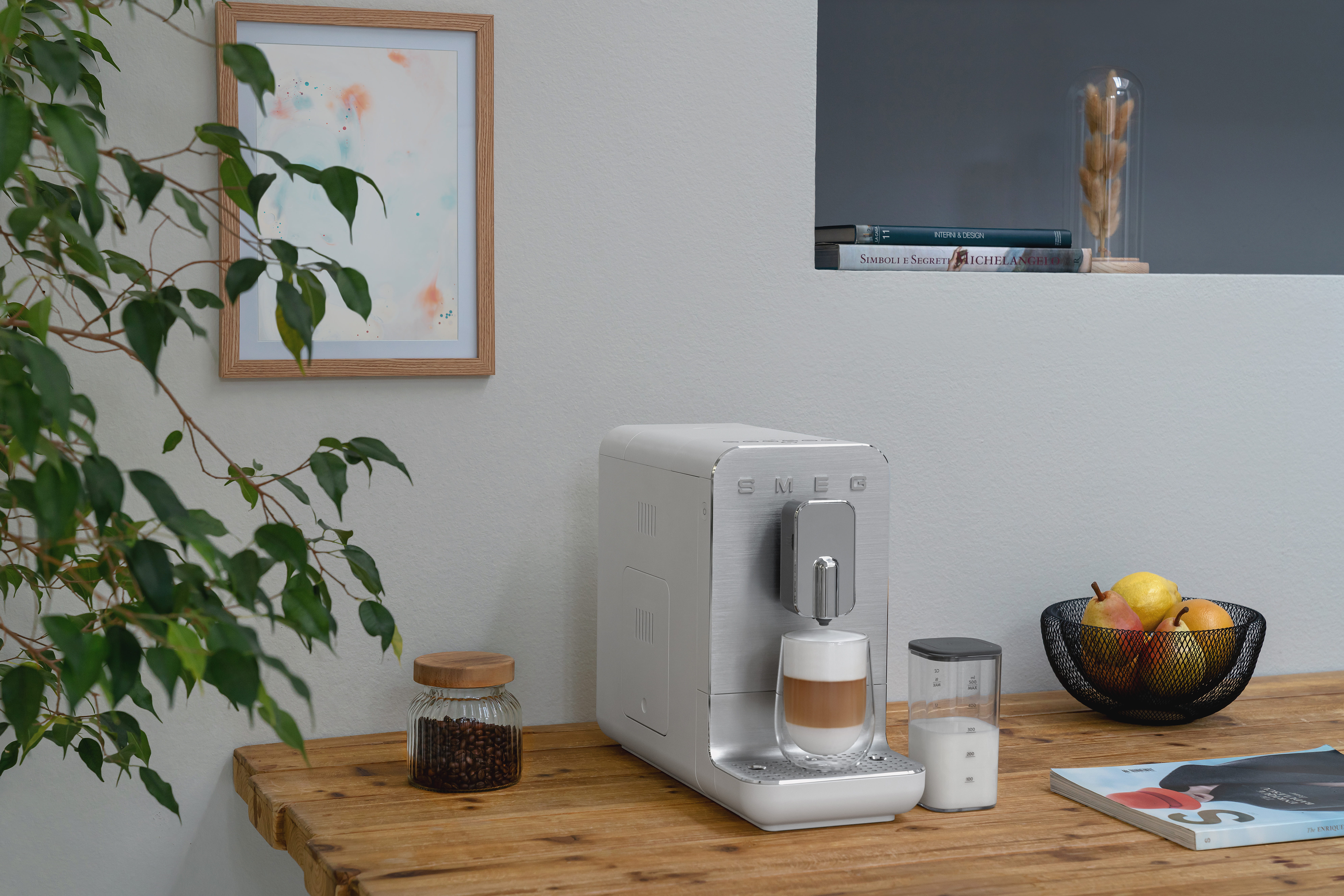 SMEG BCC13WHMEU, Espressomaschine, 1,4 l, Kaffeebohnen, Gemahlener Kaffee, Eingebautes Mahlwerk, 1350 W, Weiß