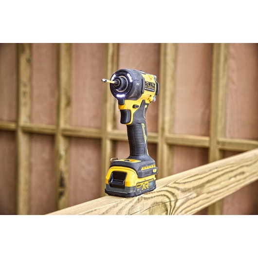 DEWALT DCF870E2T-QW, Schlagschrauber, Bürstenlos, Schwarz, Gelb, 1/4", 3000 RPM, 56 Nm