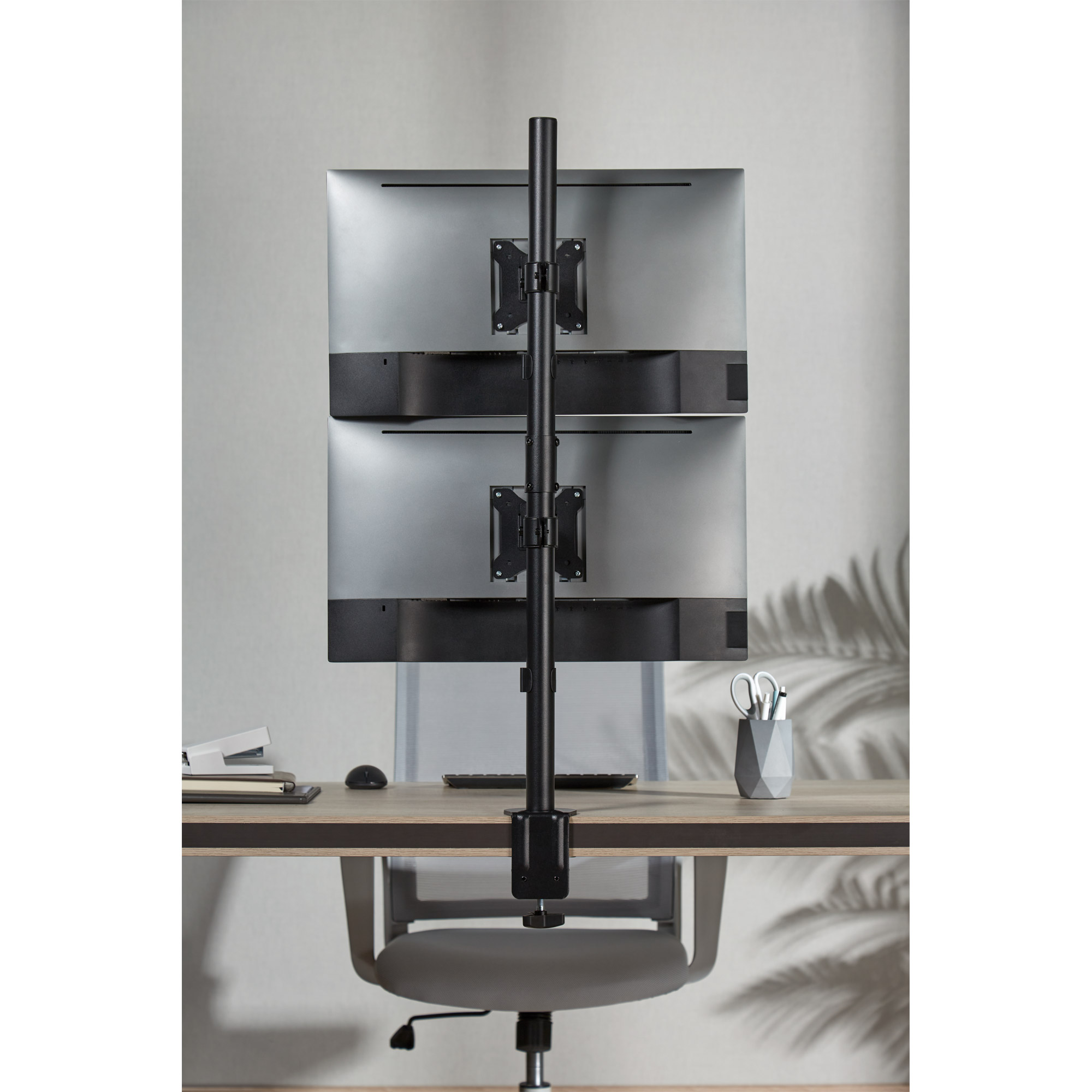 InLine Tischhalterung - für 2x LCD-/LED-Display bis 81cm (32") - max. 9kg