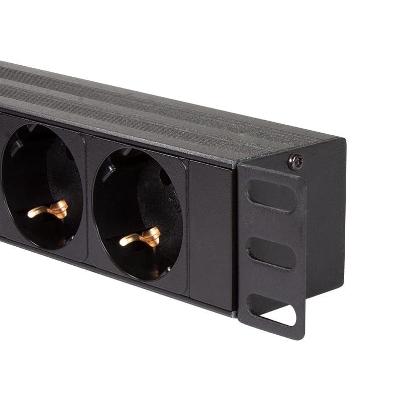 LogiLink Stromverteilungseinheit (Rack - einbaufähig) - 3500 Watt - Eingabe, Eingang power CEE 7/7 - Ausgangsanschlüsse: 8 (2 x USB, 8 x CEE 7/7)