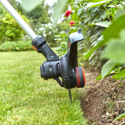 Black & Decker BCSTE636L1, Rasentrimmer, D-Schlaufengriff, 7300 RPM, Schwarz, Orange, 33 cm, 93,5 dB