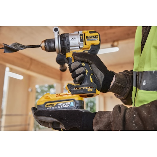 DEWALT DCD1007NT-XJ, Handbohrmaschine, Ohne Schlüssel, Bürstenlos, Schwarz, Gelb, 1,3 cm, 2250 RPM