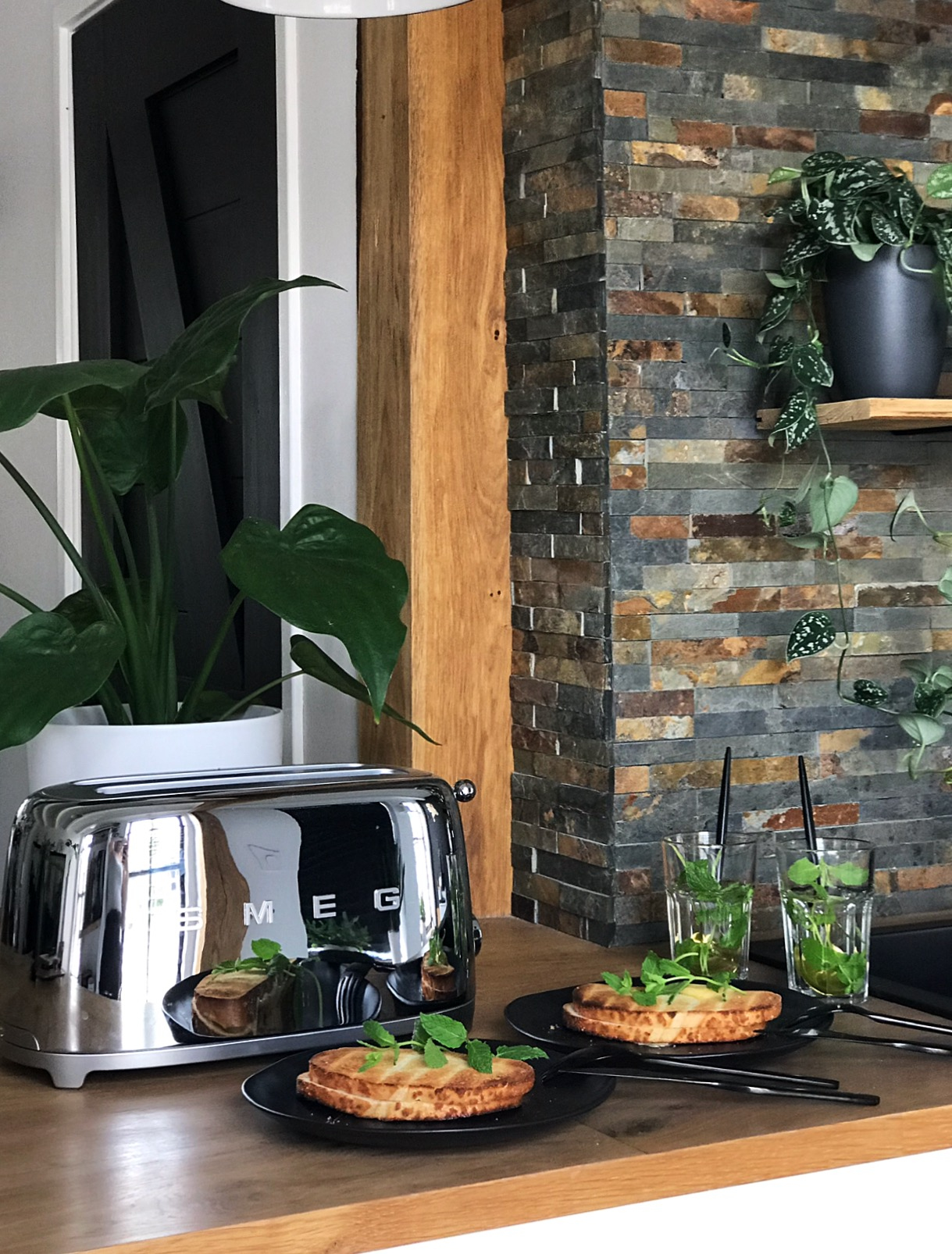 SMEG TSF02SSEU, 4 Scheibe(n), Chrom, Edelstahl, Tasten, Edelstahl, 1500 W