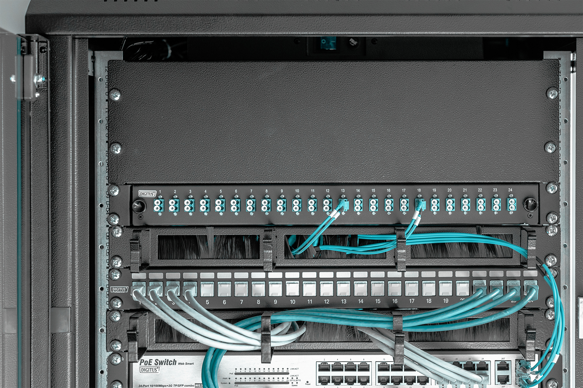 DIGITUS Blindabdeckung für 483 mm (19")-Schränke