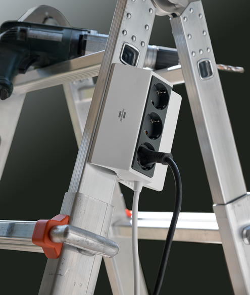 Brennenstuhl 1150070, 3 m, 3 AC-Ausgänge, Indoor, IP20, Anthrazit, Weiß, 16 A