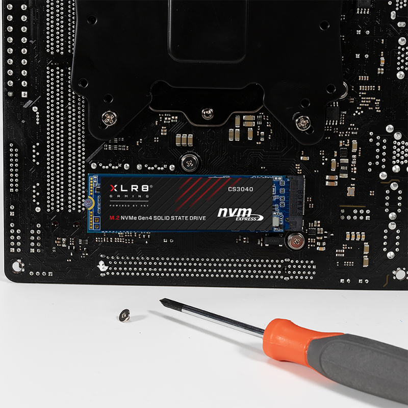 PNY XLR8 CS3040 - SSD - 2 TB - intern - M.2 2280 - PCIe 4.0 x4 (NVMe)