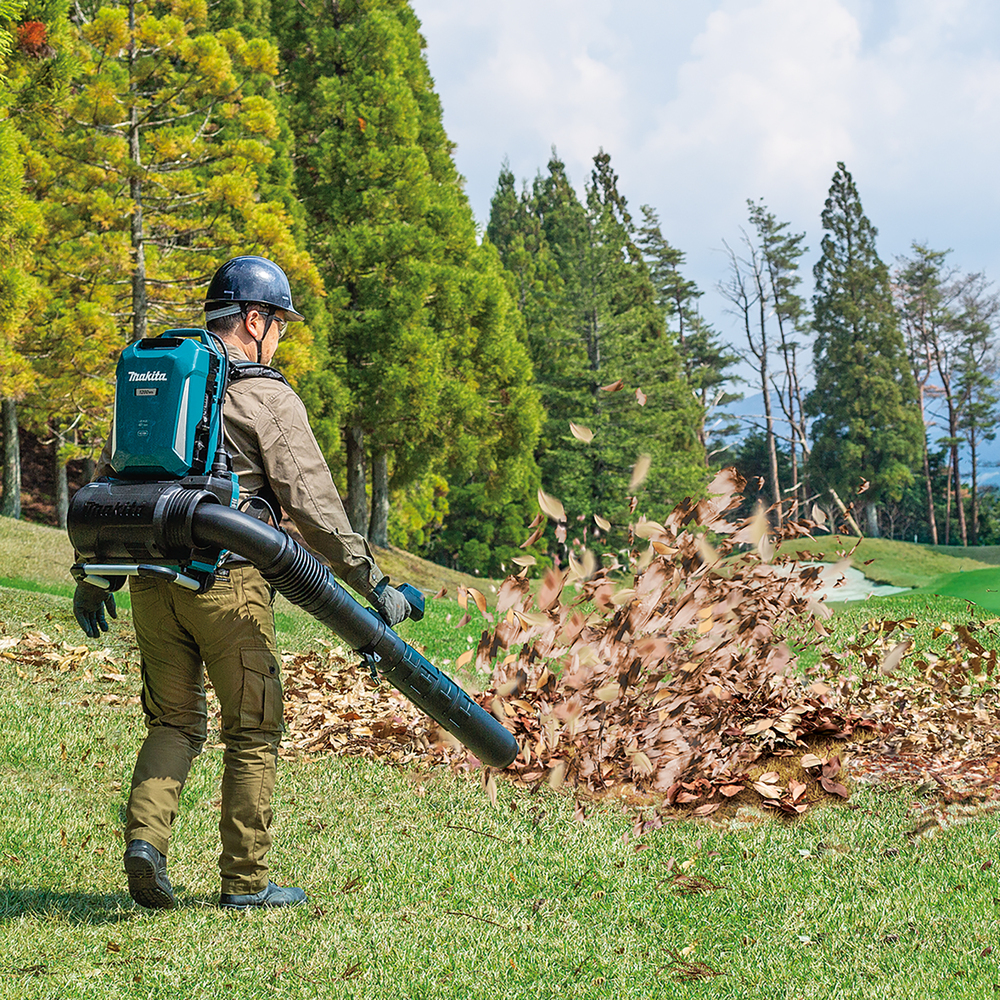 Makita UB002CZ - Laubbläser - schnurlos - 36