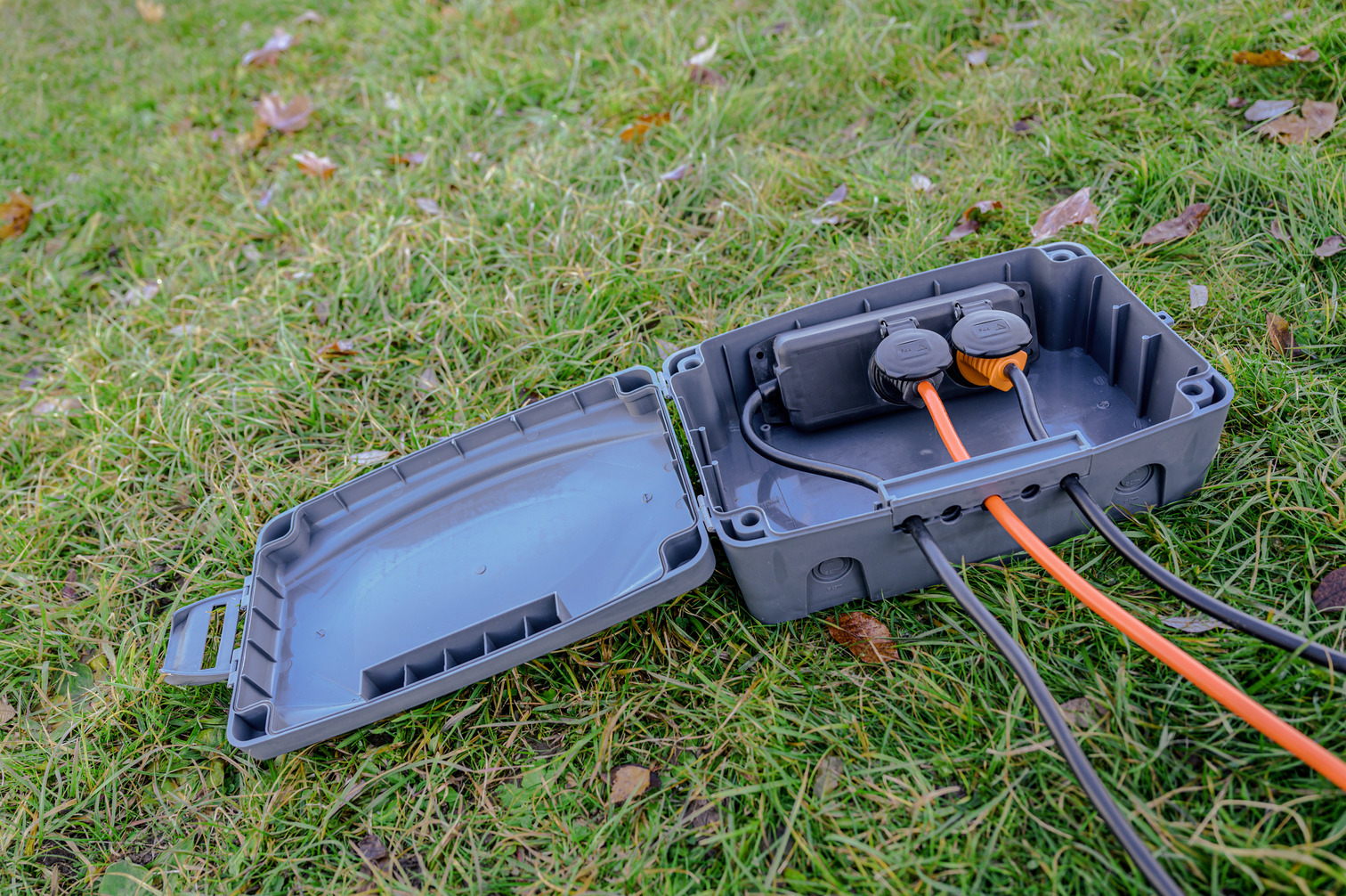 Brennenstuhl 1160530, 230 mm, 340 mm, 1250 mm, 820 g