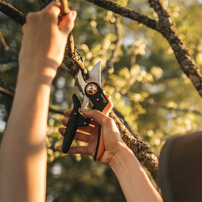 Fiskars Plus P721 - Gartenschere - Aluminium