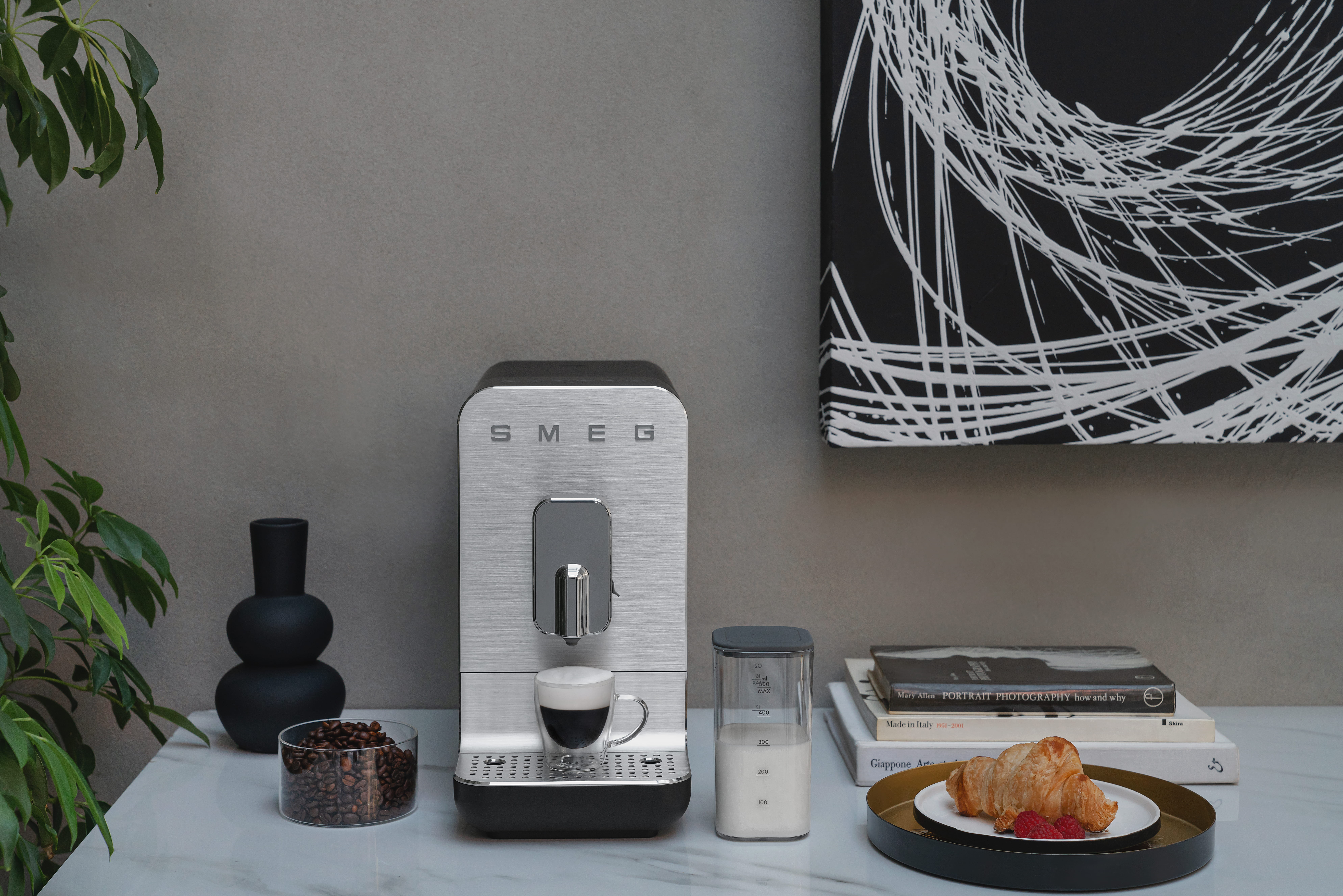 SMEG BCC13BLMEU, Espressomaschine, 1,4 l, Kaffeebohnen, Gemahlener Kaffee, Eingebautes Mahlwerk, 1350 W, Schwarz