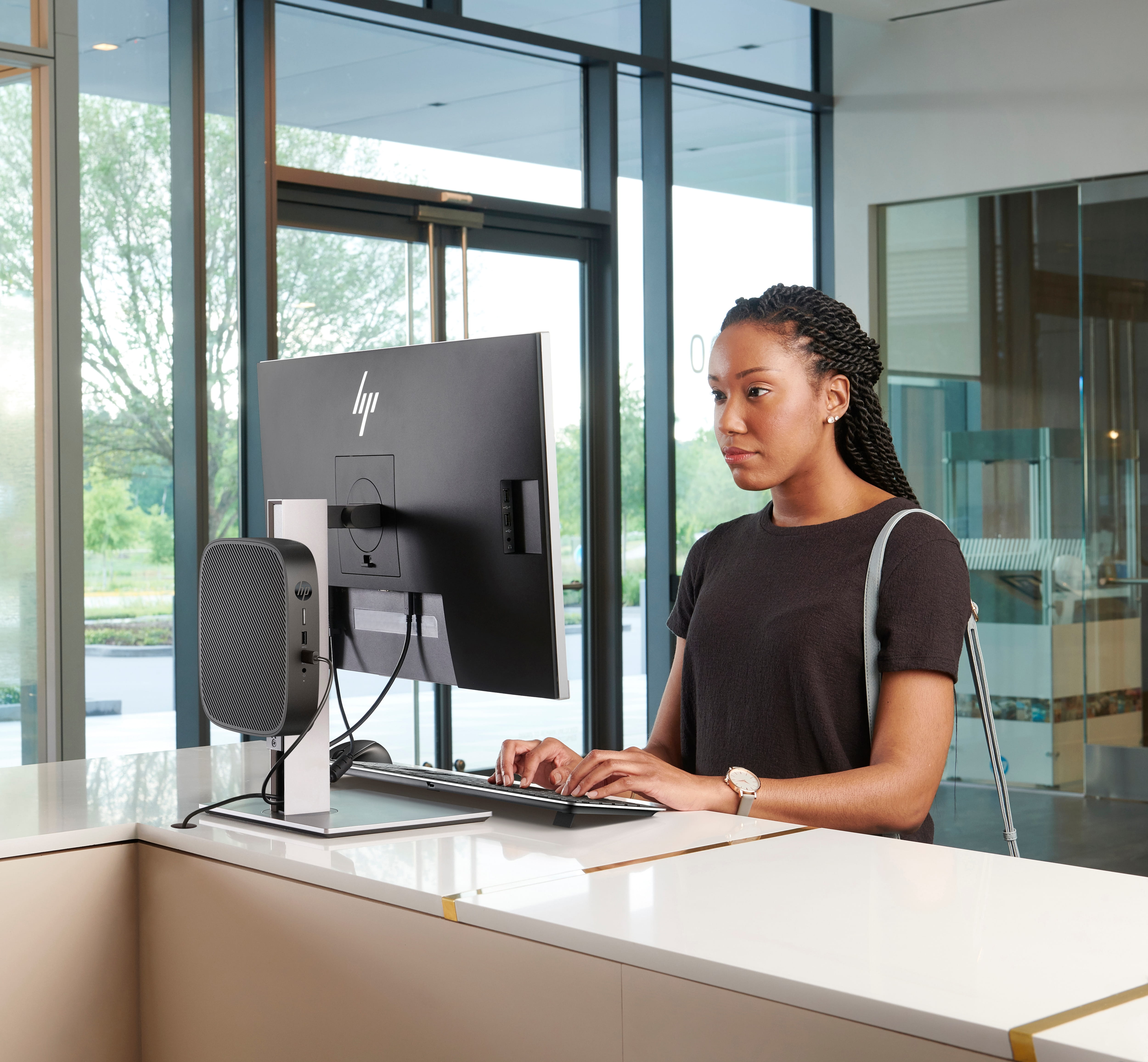 HP t540 - Thin Client - USFF - 1 x Ryzen Embedded