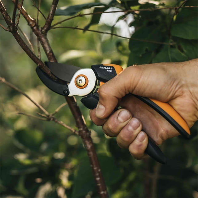 Fiskars Solid P361 - Gartenschere - FiberComp