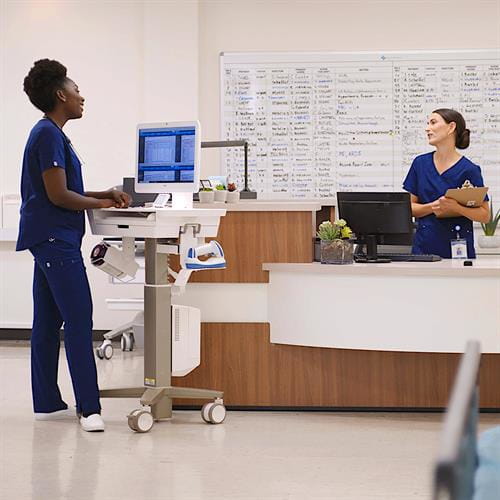 Ergotron CareFit Slim 2.0 - Wagen - leichtes Design - für All-In-One / LCD-Display - medizinisch - Aluminium, hochwertiger Kunststoff, verzinkter Stahl - weiß, Warm Gray - Bildschirmgröße: bis zu 68,6 cm (bis zu 27 Zoll)