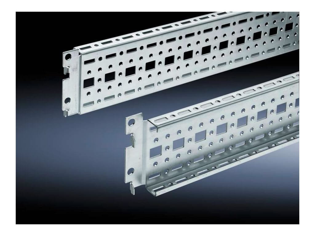 Rittal TS - Gestanzte Sektion ohne Montageflansch (Packung mit 4)